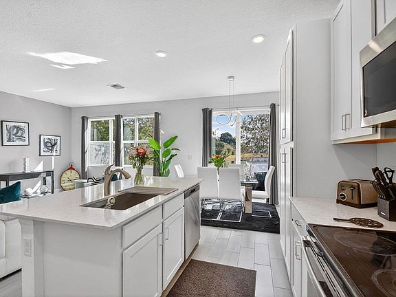 3rd image of 4790 Navali Dr