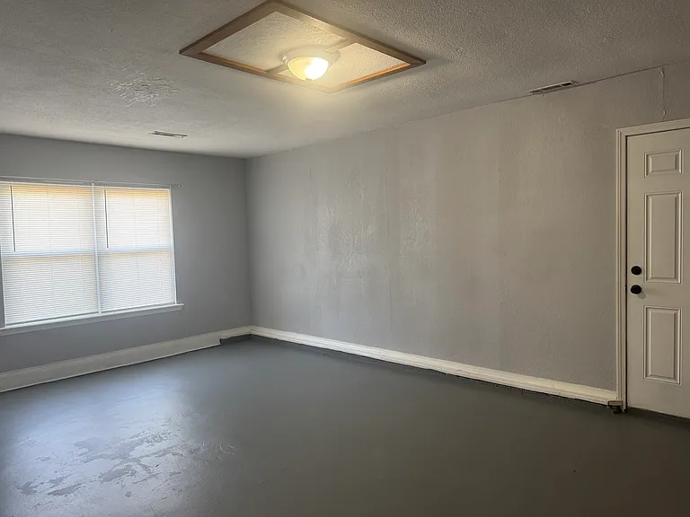 1230 S Sherman Ave — Photo 5