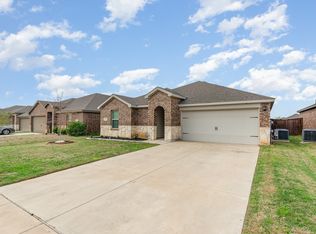 841 Fueller Dr, Aubrey, TX 76227