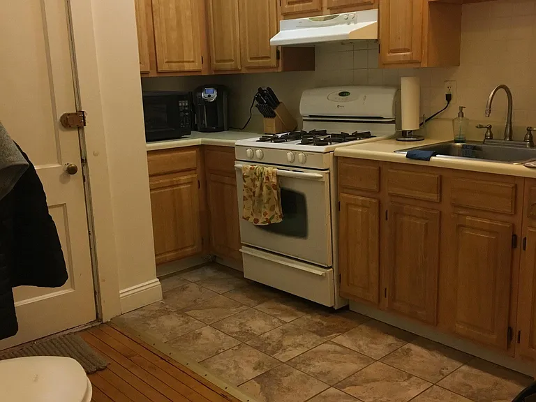 46 W Newton St #11 — Photo 4