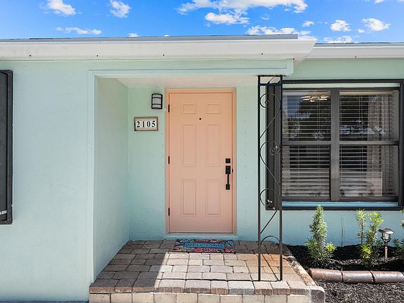 4th image of 2105 Wellington Road