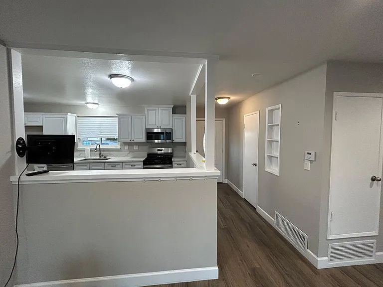 2225 Knight Ct — Photo 3