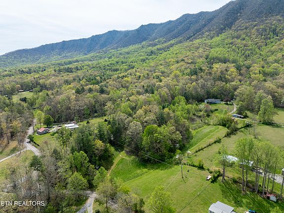 3rd image of Dry Valley Rd