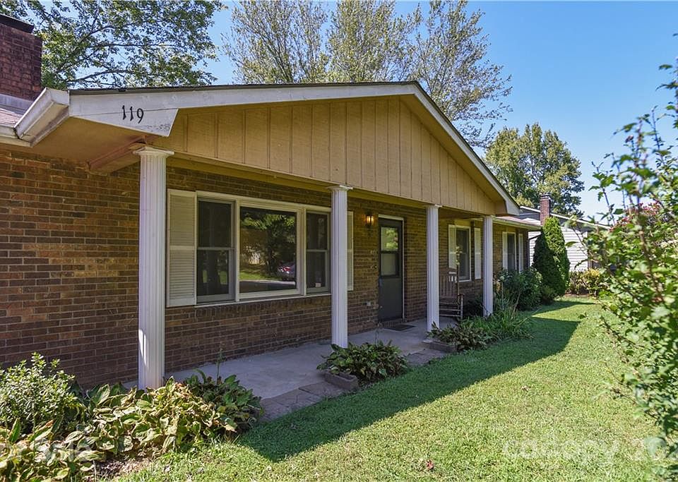 1st image of 119 Acorn Dr