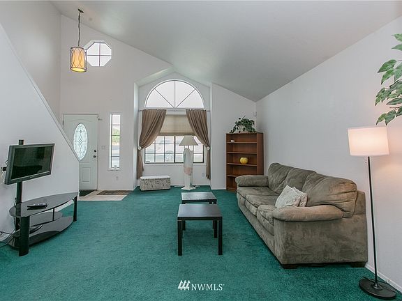 2nd image of 422 N White Drive