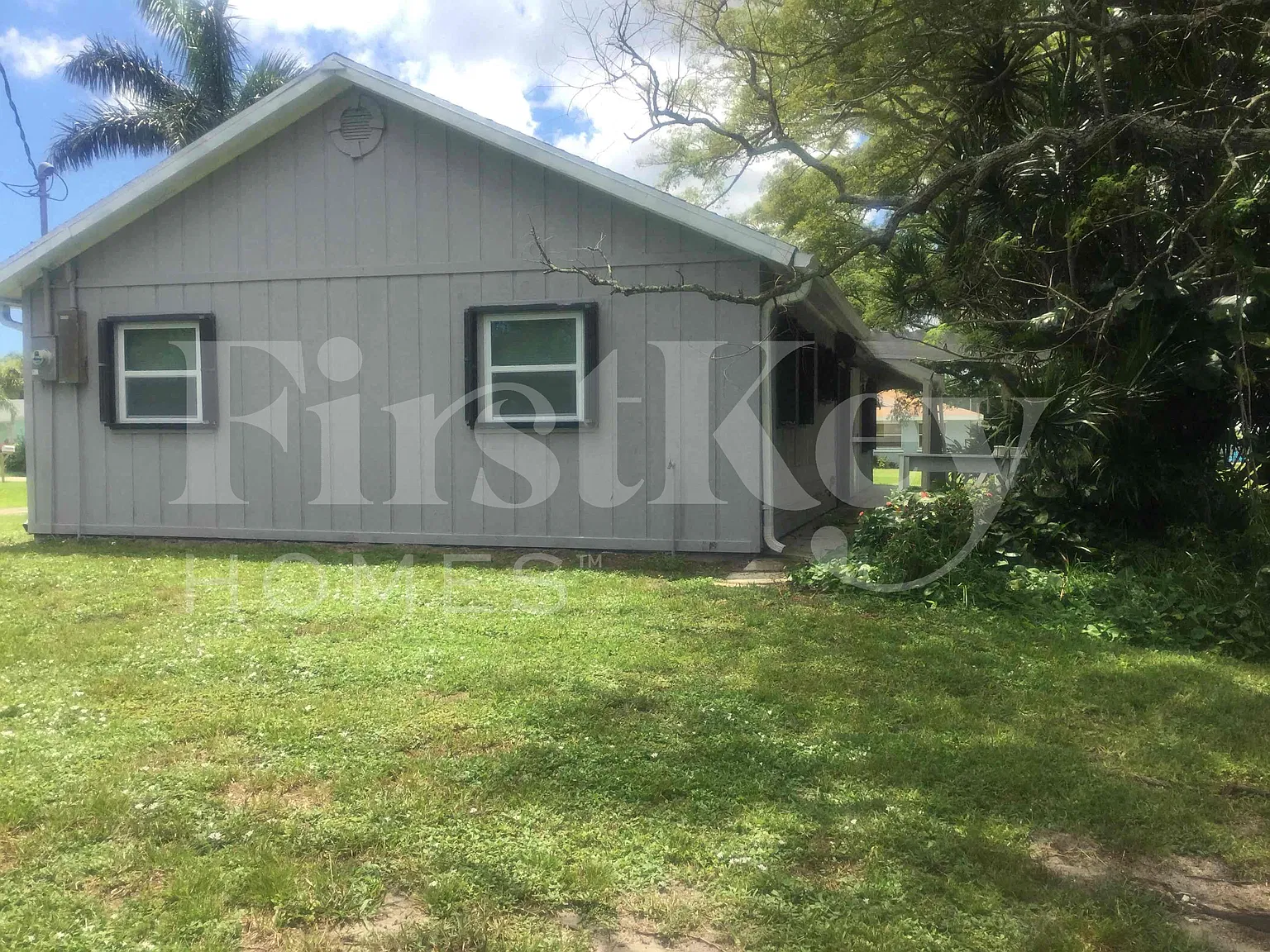 3 bed, 2.0 bath, 1128 sqft, $2,755 — Photo 2