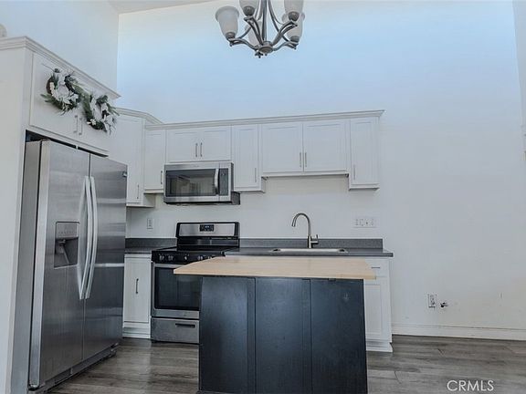 4th image of 3873 Dwiggins St