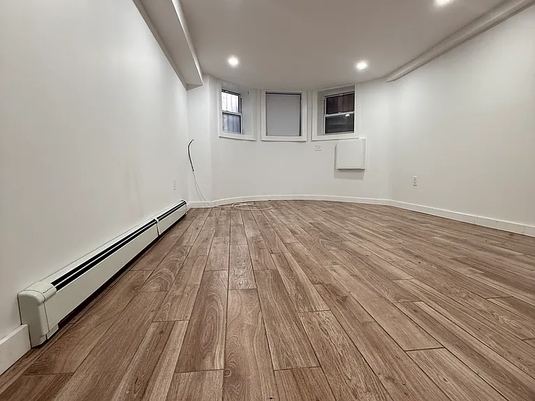 6088 67th Ave — Photo 9