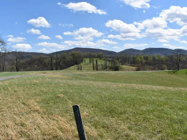 45 River Walk Dr, Sparta, NC 28675