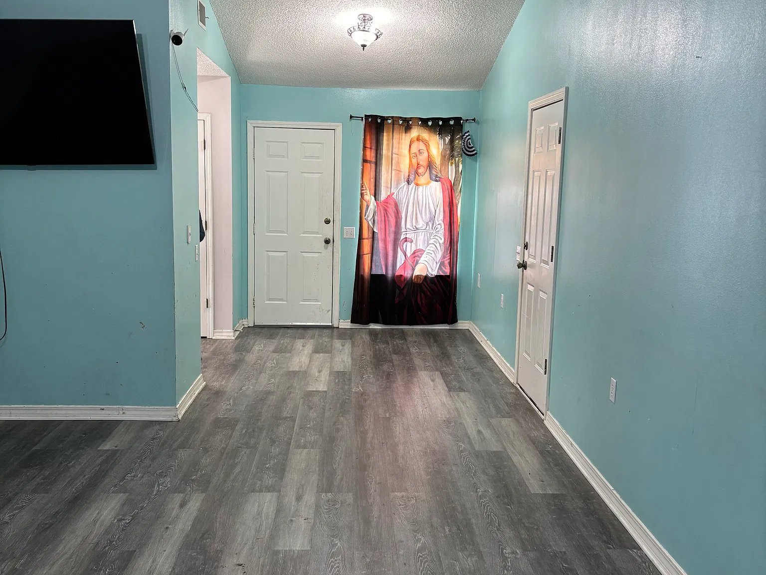 3 bed, 1140 sqft, $1,700 — Photo 4