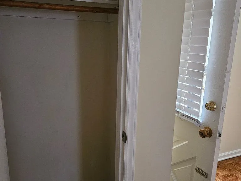 1002 Willow Dr #1 — Photo 4