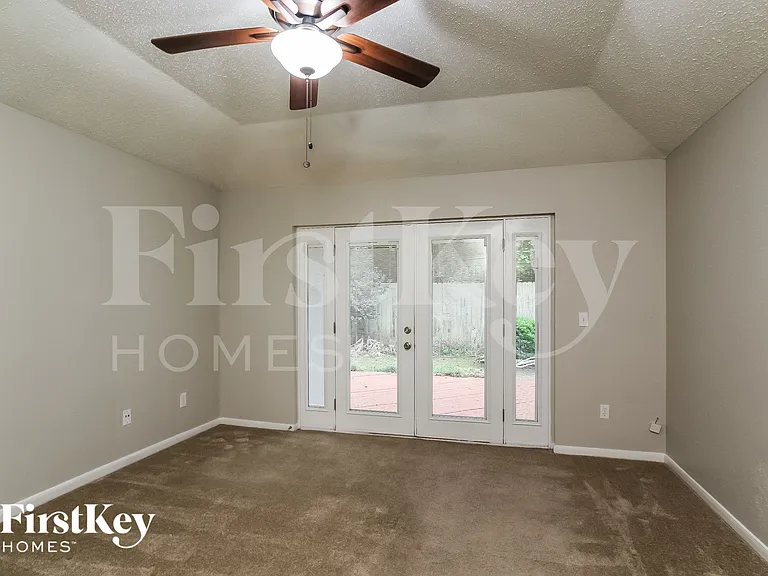 123 S Village Knoll Cir — Photo 8