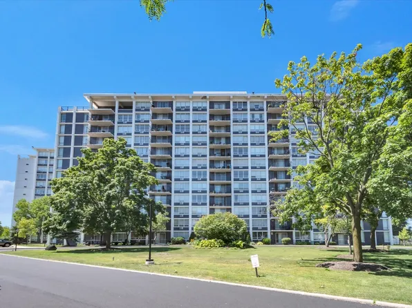 8801 W Golf Rd APT 6H, Niles, IL 60714