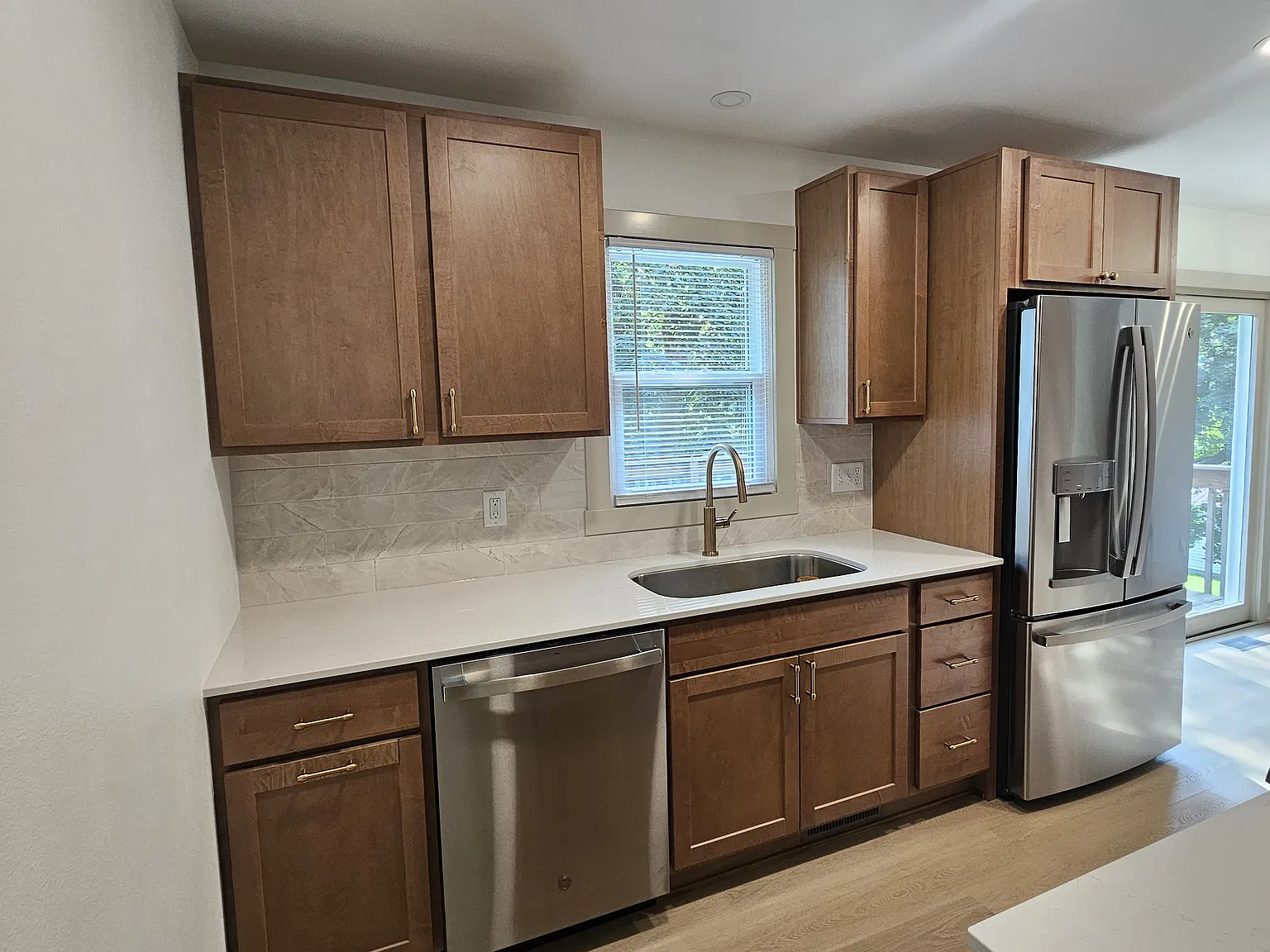 4 bed, $1,600 — Photo 1