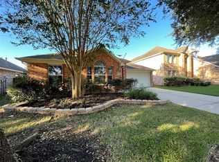 7631 Golden Thistle Ln, Cypress, TX 77433