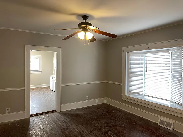 2417 Statesville Blvd — Photo 10