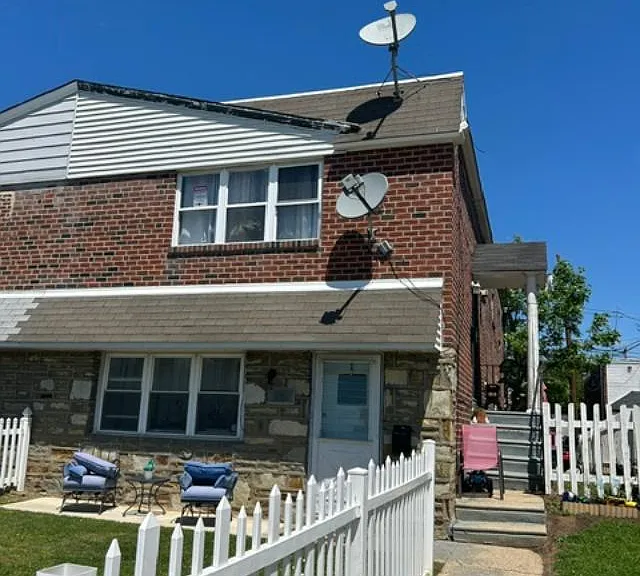 2331 Benson St #2 — Photo 1
