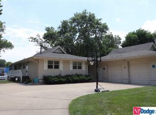 134 Ginger Cove Rd, Valley, NE 68064