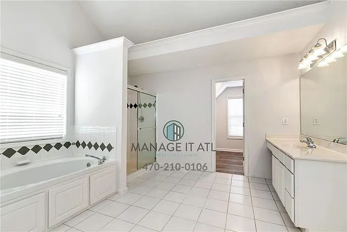 60 Ruby Forest Pkwy — Photo 44