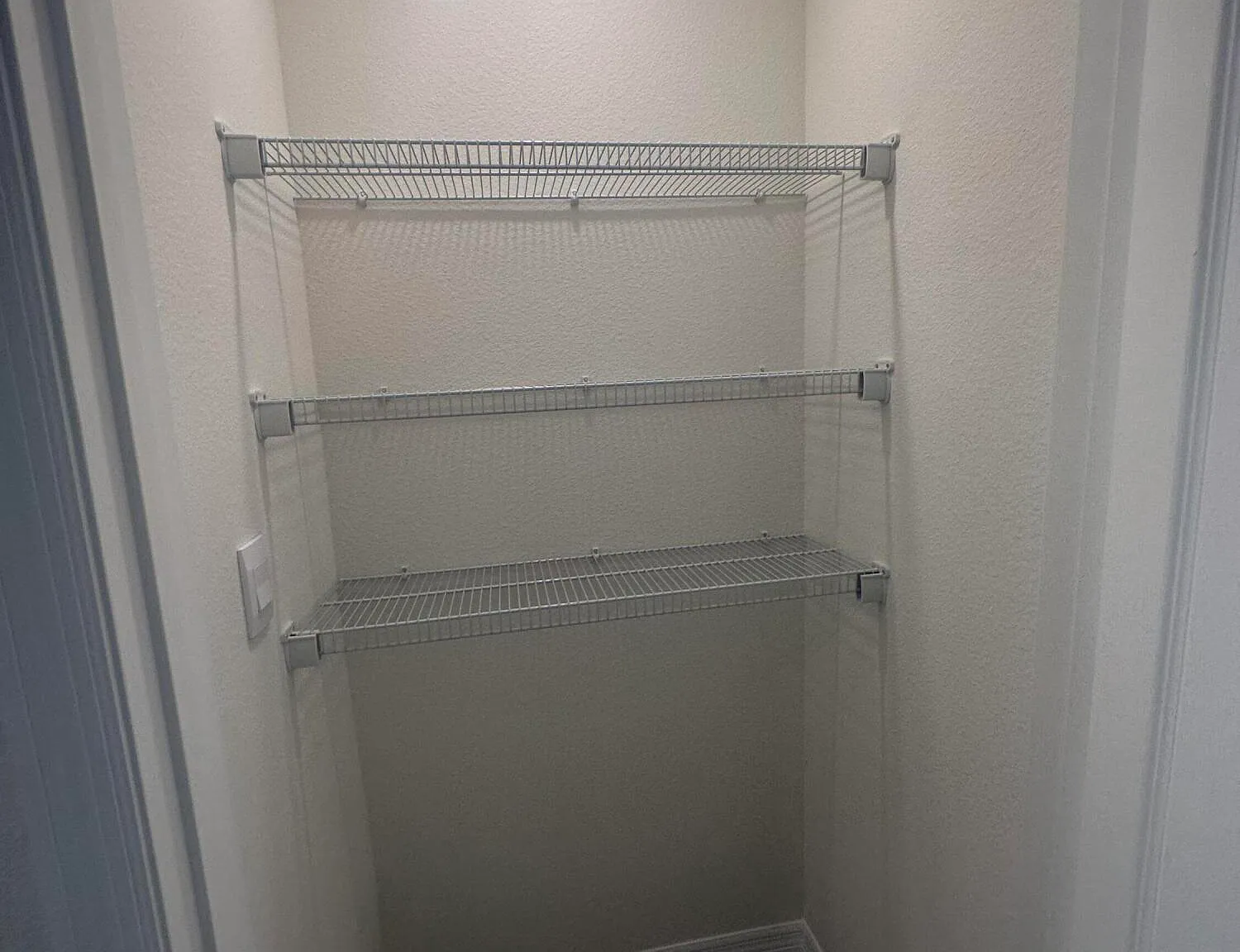 3 bed, 2.5 bath, 1614 sqft, $2,100 — Photo 4