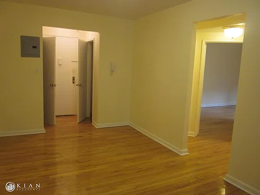 Rented by Kian Realty | media 15