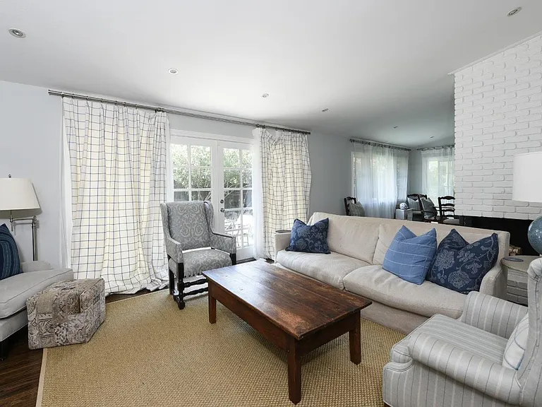 15 Harrison Way — Photo 2
