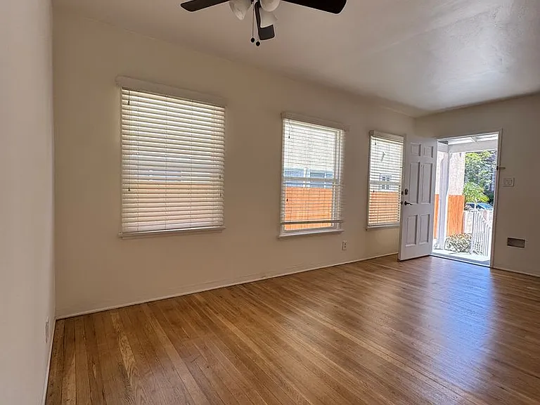9045 Cattaraugus Ave — Photo 4