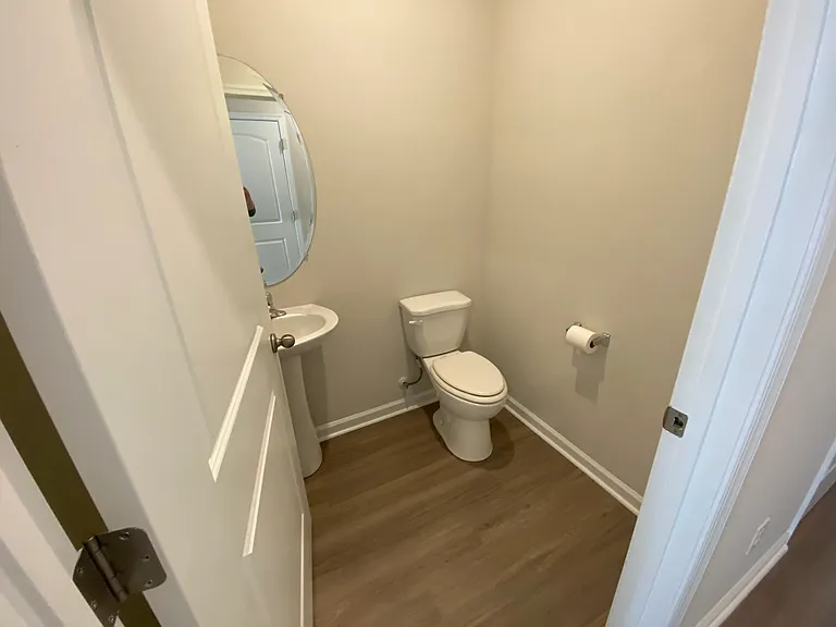 1512 Auckland Ct — Photo 13