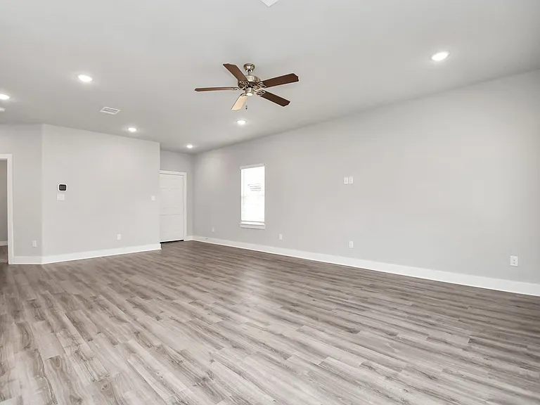 21047 Bay Village Dr #B — Photo 12