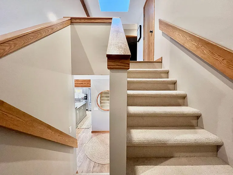 6245 Summit Ct — Photo 34