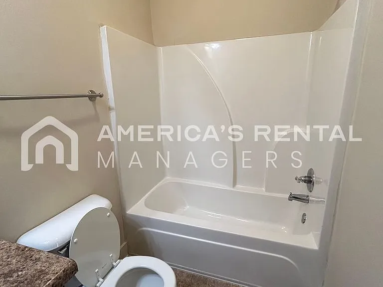 819 Kent Dr — Photo 24