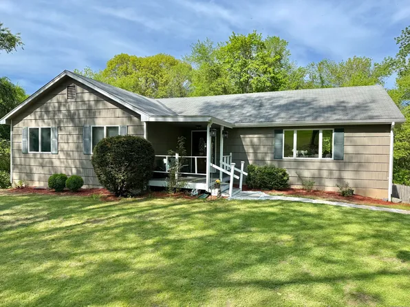 23 Deer Run Drive, Seymour, CT 06483