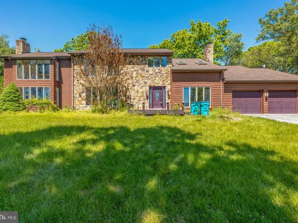 20001 Cherry Hill Cir, Hagerstown, MD 21742