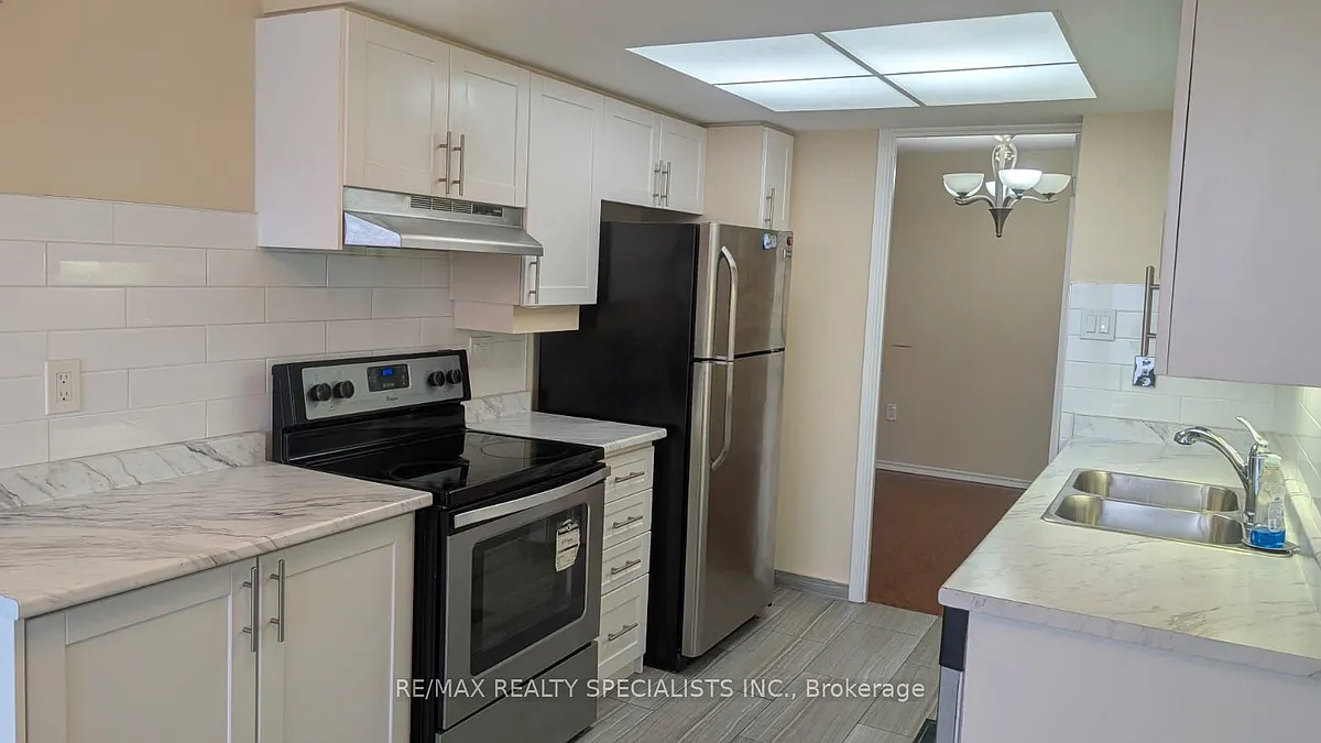 Building Photo - 20 Cherrytree Dr #505