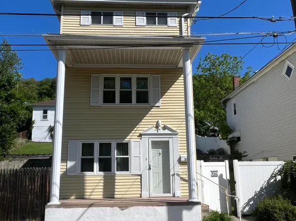 25 Railroad St, Glen Lyon, PA 18617