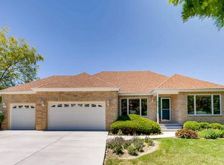 1030 Cherrywood Ln, West Chicago, IL 60185