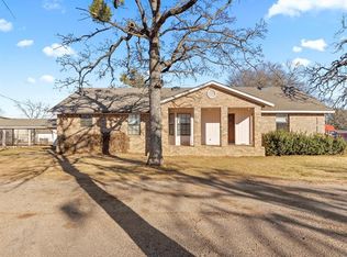 716 Barnes Rd, Cleburne, TX 76031