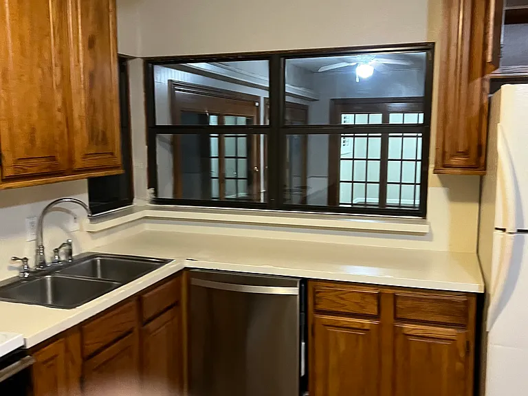711 E Timberview Ln — Photo 17