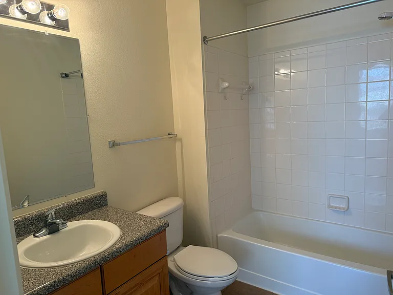 731 Majestic Dr — Photo 3
