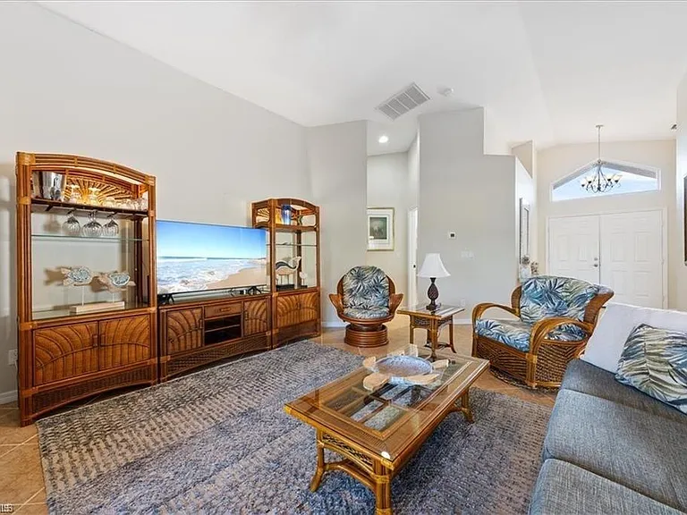 8432 Indian Wells Way — Photo 12