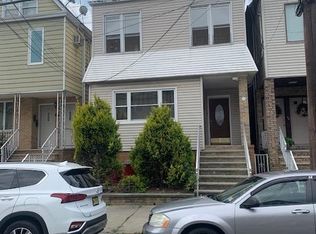 122 W 15th St #2, Bayonne, NJ 07002