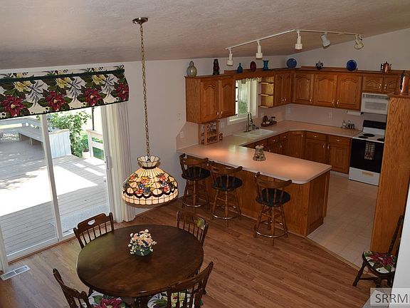 5th image of 460 Pevero Dr