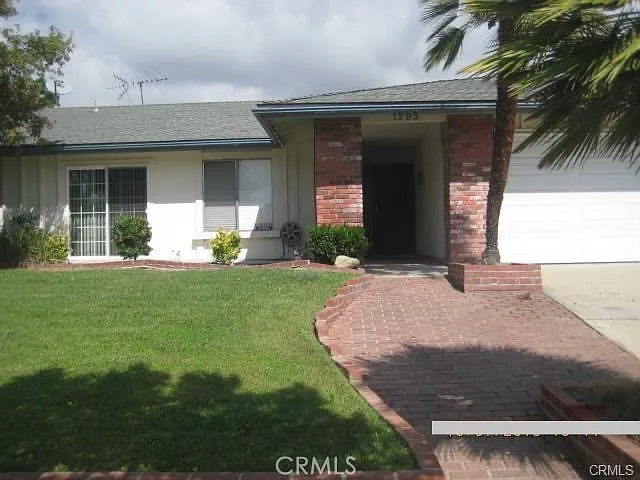 1293 Brenda Ct