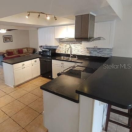 4th image of 8401 Lopez Dr