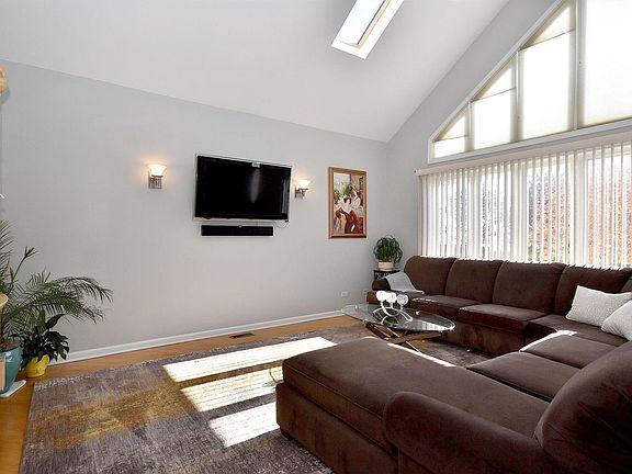 5th image of 6906 W Forest Preserve Dr