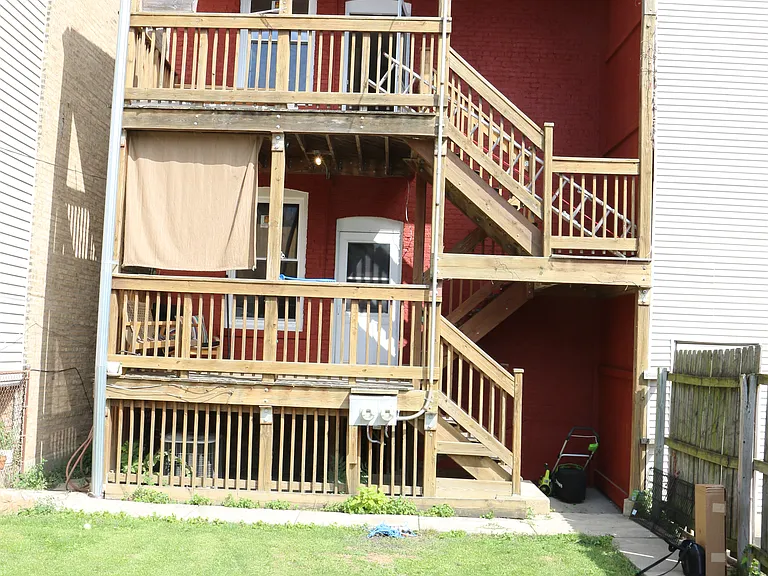 2828 N Albany Ave #1 — Photo 13