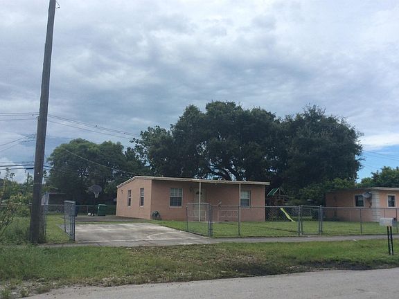 3rd image of 2215 NW 166th St