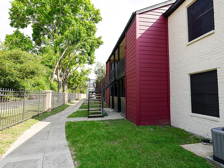 Avery Place — Photo 13