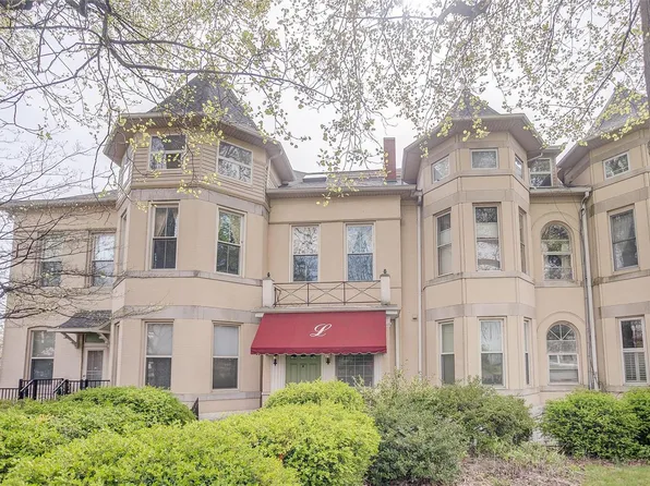417 Prospect St APT S, Alton, IL 62002