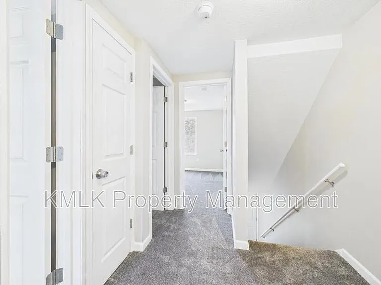 9042 Maple Grove Rd — Photo 13
